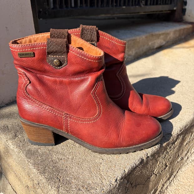 Pikolinos 레드 빈티지 힐 앵클 부츠 