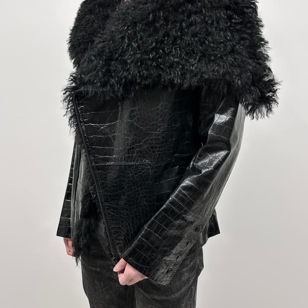 206 옴므 페이던트 크로크 퍼 트림 램스킨 자켓