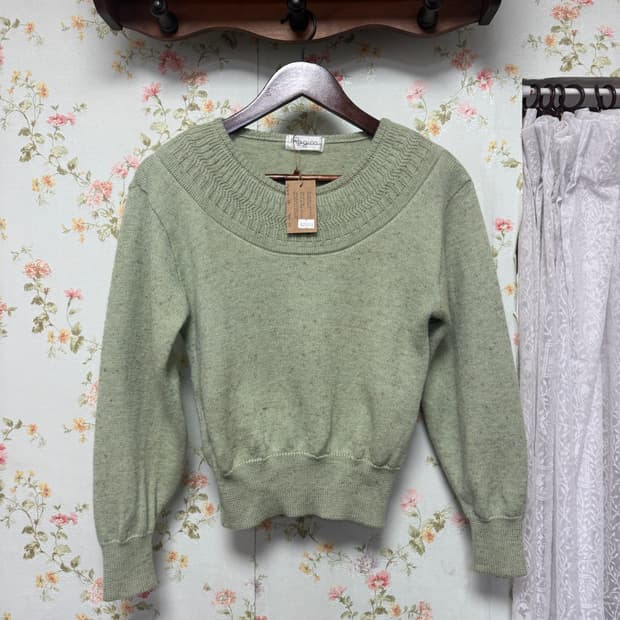 그린 크롭 니트