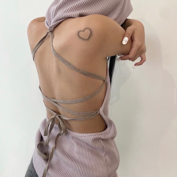 샵페어리 waffle halter neck hoodie 챠콜