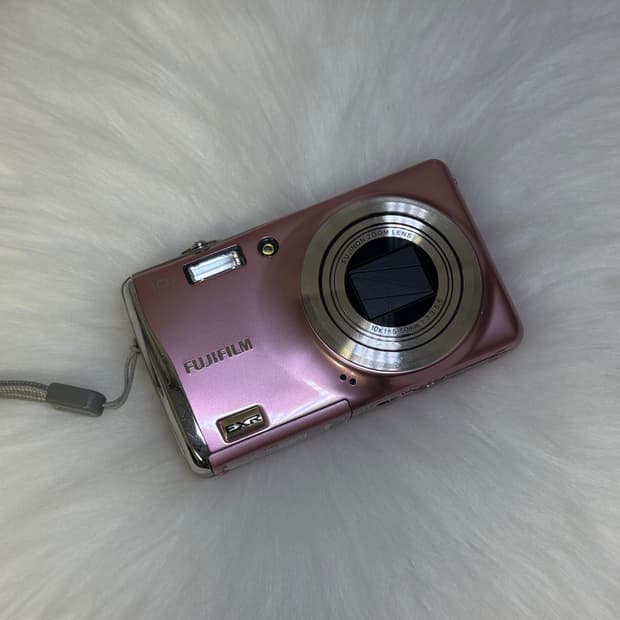 후지필름 파인픽스 f70exr