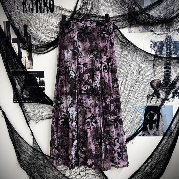 Oriental mood pattern long skirt