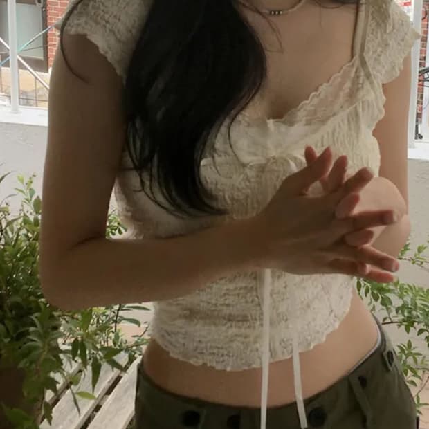 레이스 리본 반팔 블라우스