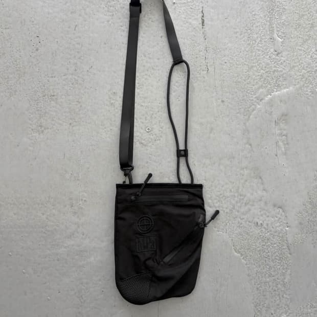 MPa SACOCHE BAG (BLACK)