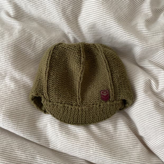 오클리 이어플랩 니트모자 카키색