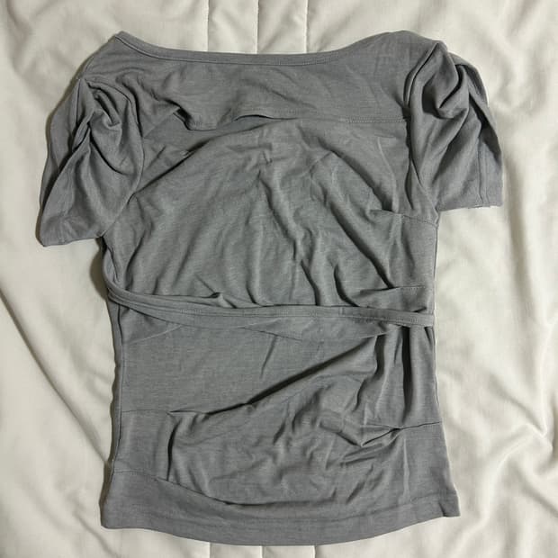 플레어업 Asymmetrical Draped Roll-Up T-Shirt