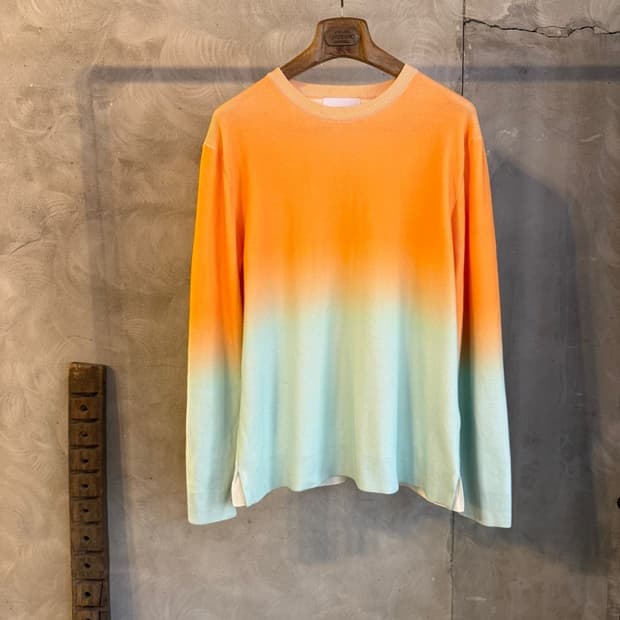 솔리드옴므 맨투맨 100