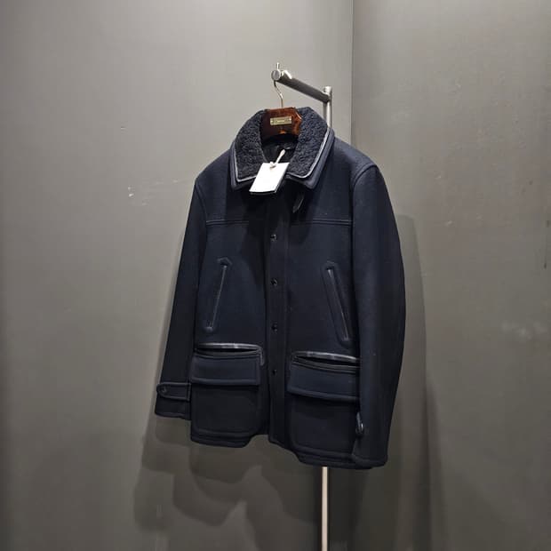 톰포드 쉐어링 레더트리밍 칼라 멜튼 울 드라이빙 신상 코트