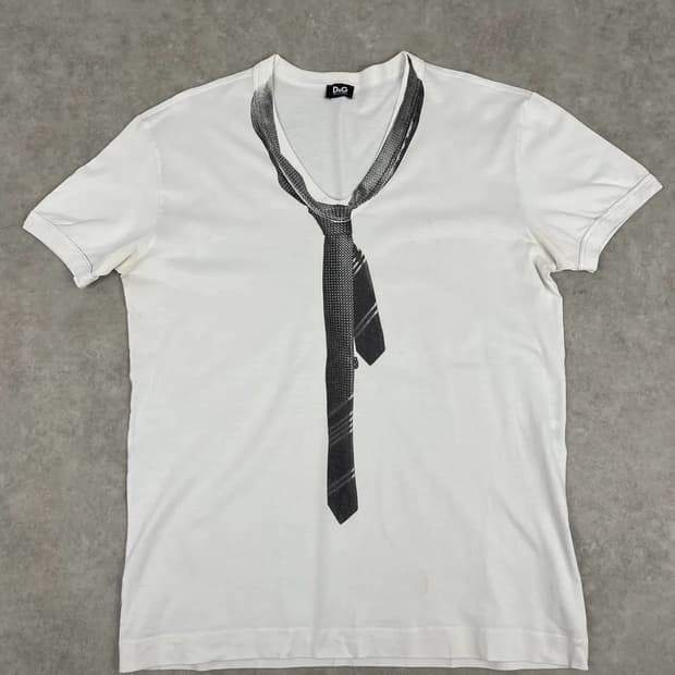 2000s White Tie Trompe Loeil 티셔츠