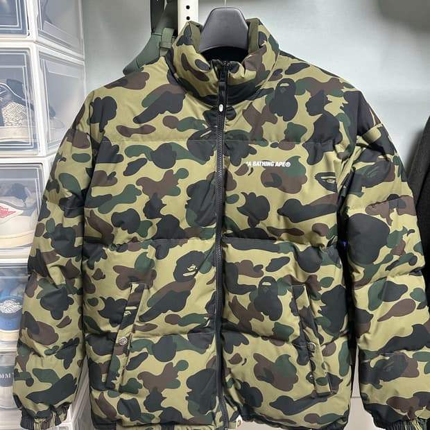 베이프 카모 리버시블 다운패딩 L사이즈 1회착 
