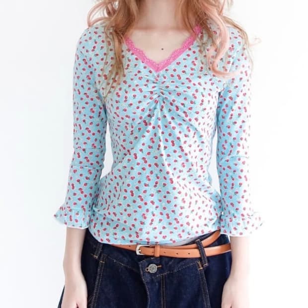 샵페어리 스트로베리 레이스 티 strawberry lace top