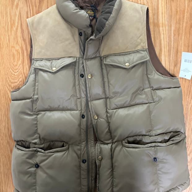 25fw 더블알엘 패딩베스트(레더요크) 새상품 L사이즈 판매합니다.