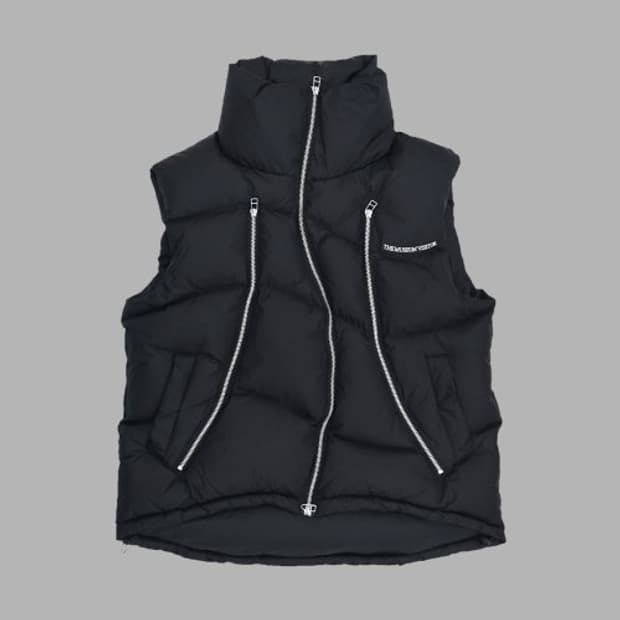 더뮤지엄비지터 CURVED ZIPPER PUFFER DOWN VEST