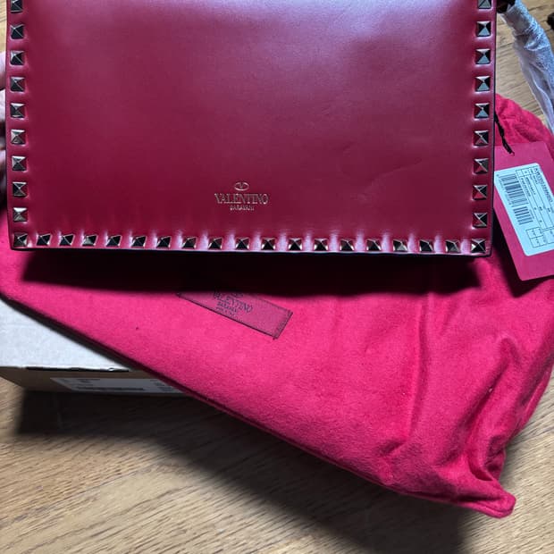 발렌티노 클러치백 새상품