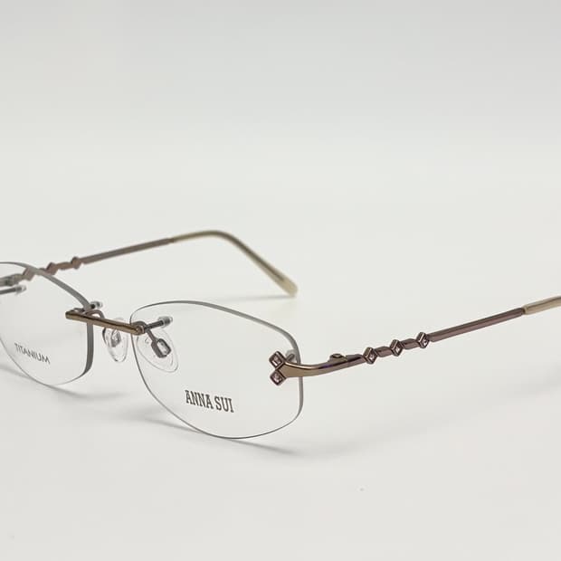 안나수이 큐빅 무테 안경