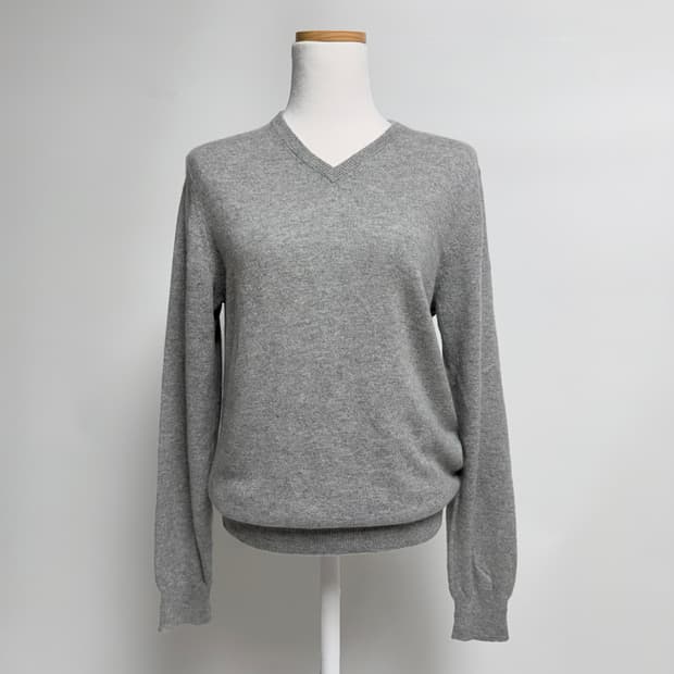[캐시미어 100%] 유니클로 브이넥 그레이 니트 M