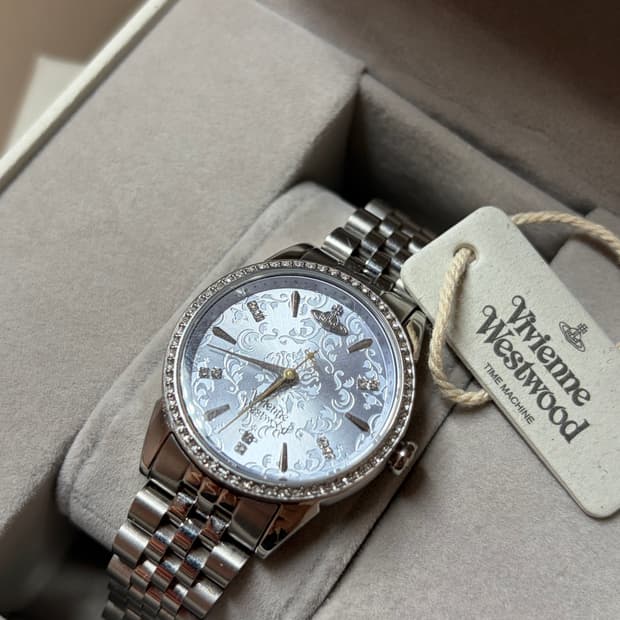 비비안웨스트우드 시계