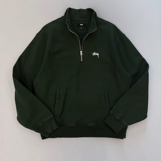 스투시 루즈핏 오버다이드 스탁 로고 딥그린 하프집 해비 스웻셔츠