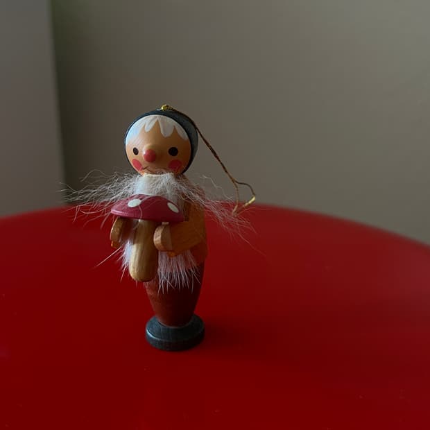 독일 에르츠게비르게 목각 행운요정 오너먼트