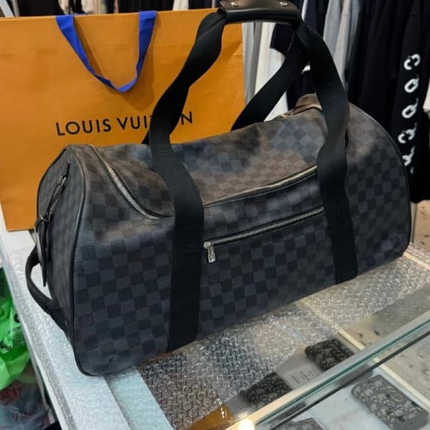 루이비통 그라피트 밴드리에르 코팅 캔버스 레더 키폴