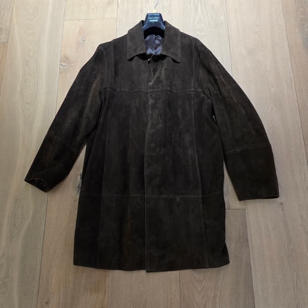 Youth  유스 브랜드의 가죽 카코트입니다

