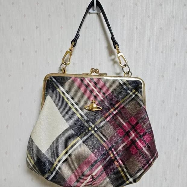 비비안웨스트우드 타탄체크복조리 크로스백