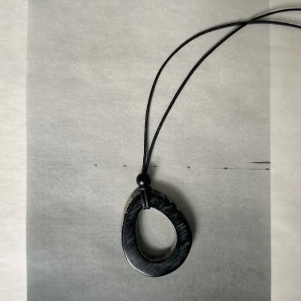 스즈란 주얼 lento necklace_hole 렌토우각팬던트네크리스