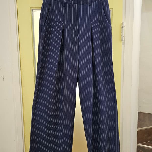 Japan 네이비 스트라이프 핀턱 와이드슬랙스