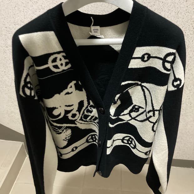 (38)에르메스 여성 가디건