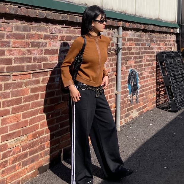 모50, 아크릴 50, 양가죽 디테일 니트 집업