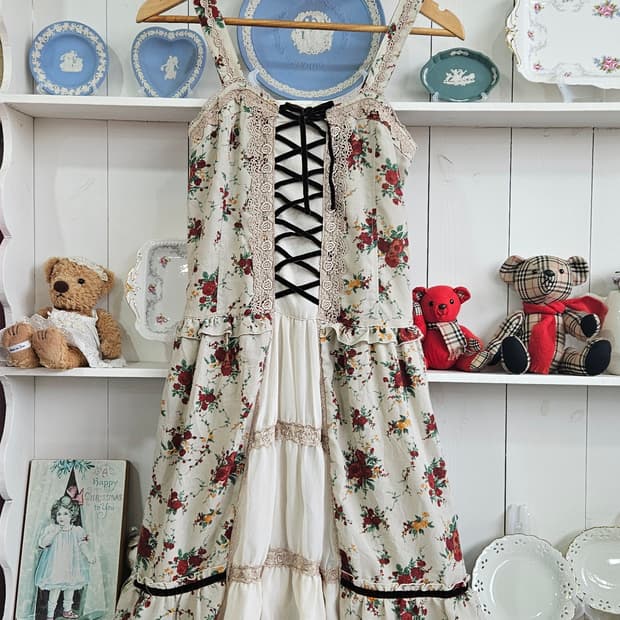 엑시즈팜(Axes Femme) 로즈 코르셋 레이스 원피스