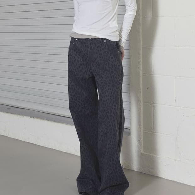 ORDES LEOPARD STRAIGHT PANTS