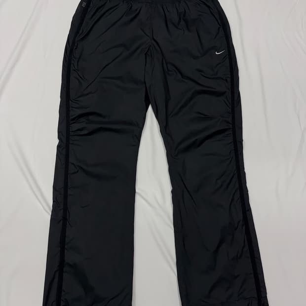 나이키 사이드라인 블랙 나일론 와이드 트랙팬츠