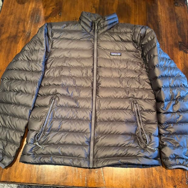 파타고니아 멘즈 경량패딩 그레이