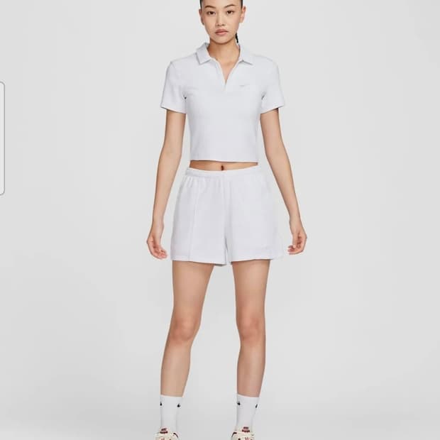 나이키(Nike) NSW 크롭 반팔 카라티