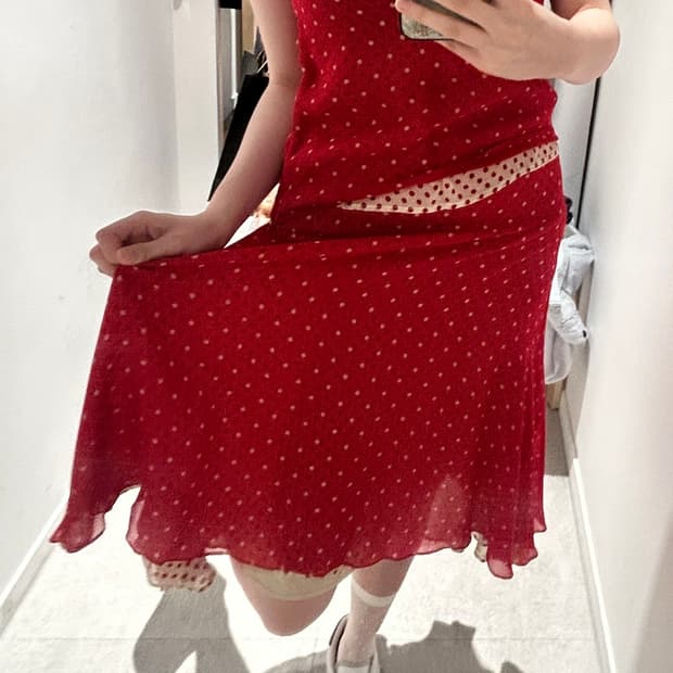 레드 도트 슬리브리스 스커트 셋업