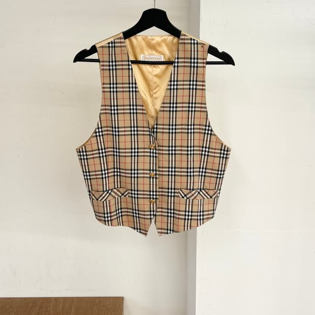 버버리 노바 체크 테일러드 베스트