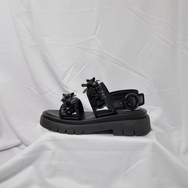 360/230 슈콤마보니 플라워 큐빅 샌들