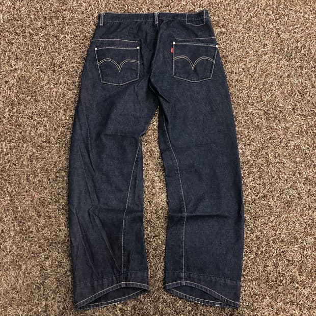 리바이스 엔지니어드진 데님 팬츠