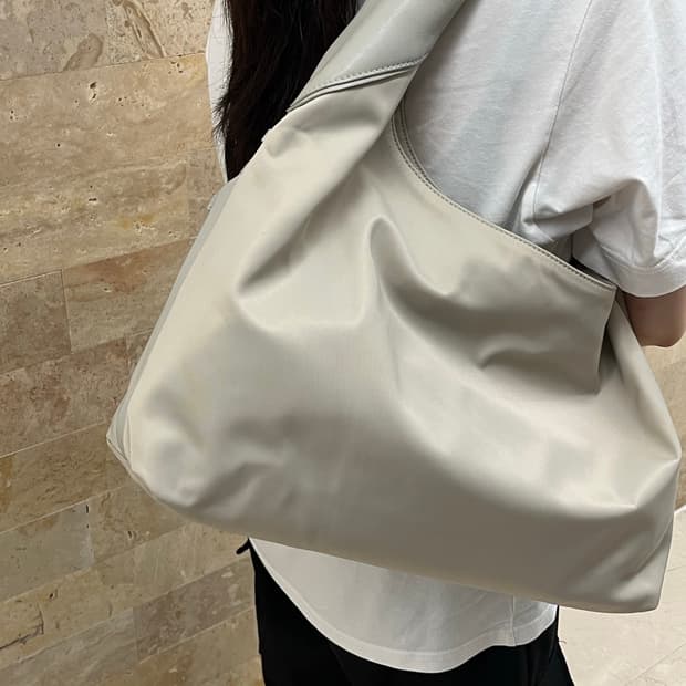 루에브르 호보백
