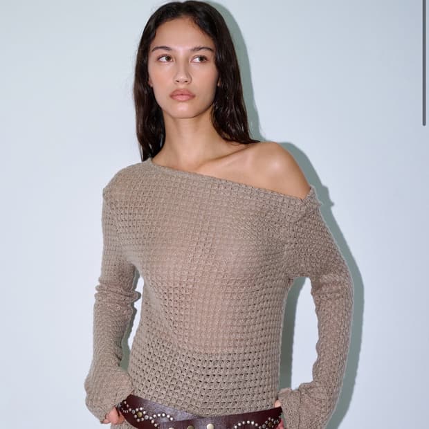 폴리수엠 원숄더 니트 crochet knitted one shoulder