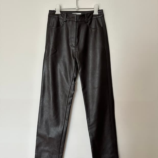 아모멘토 레더팬츠