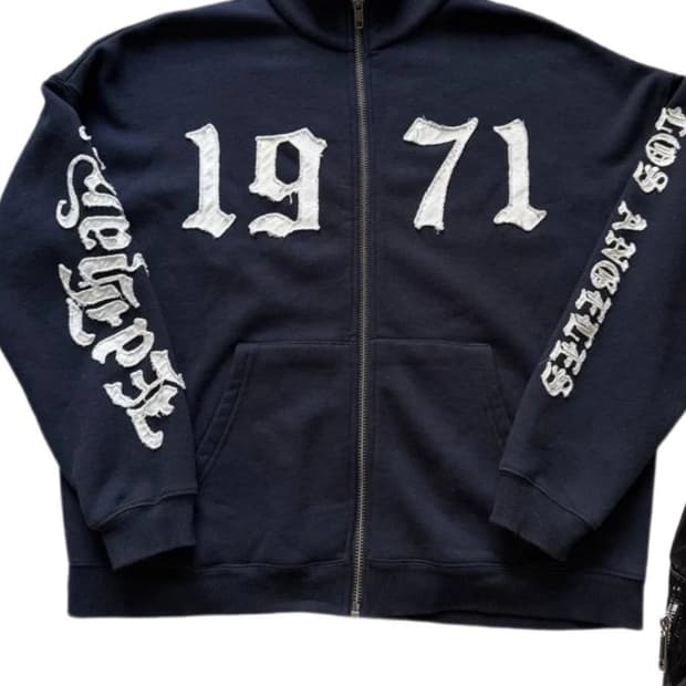 (구해요) 어반아웃피터스 네이비 아이사 후드집업