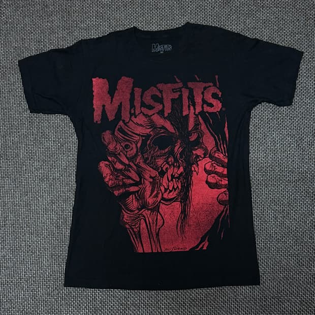 미스핏츠 Can I Go Out and Kill Tonight 스컬 티