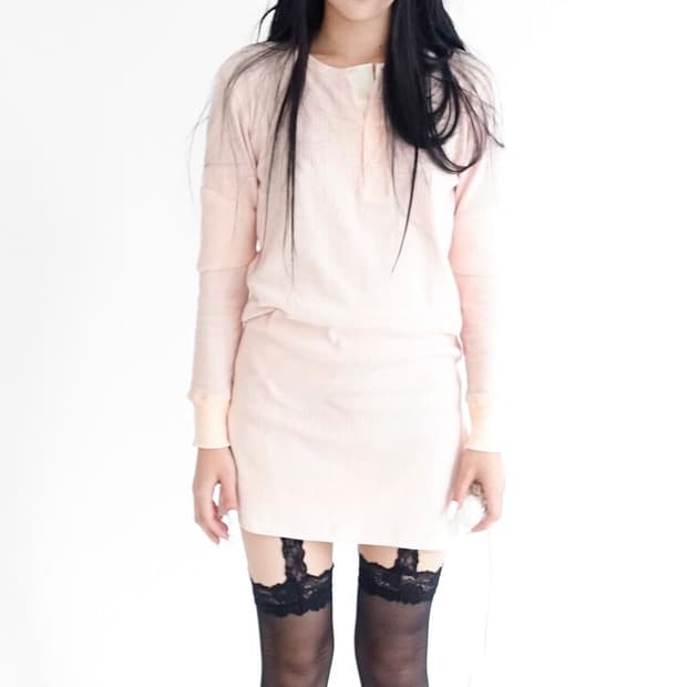 샵페어리 eyelet padded hug top