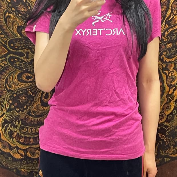 아크테릭스 핑크 반팔 티셔츠 M