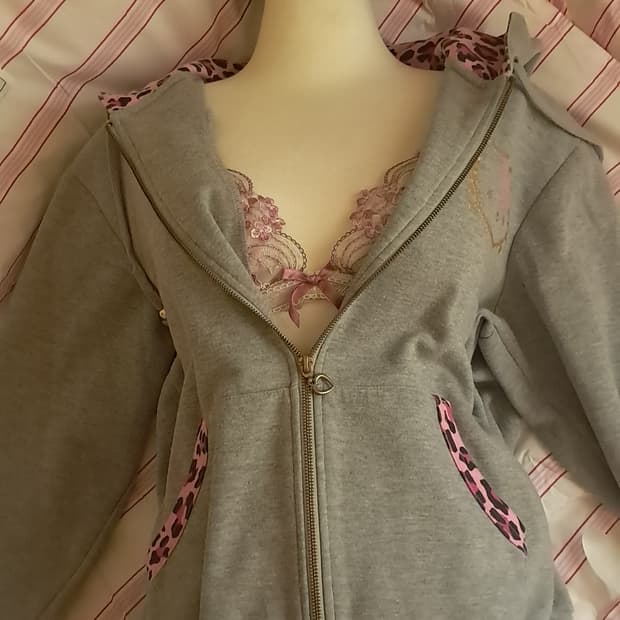 갸루깔 루즈핏 키티 짚업