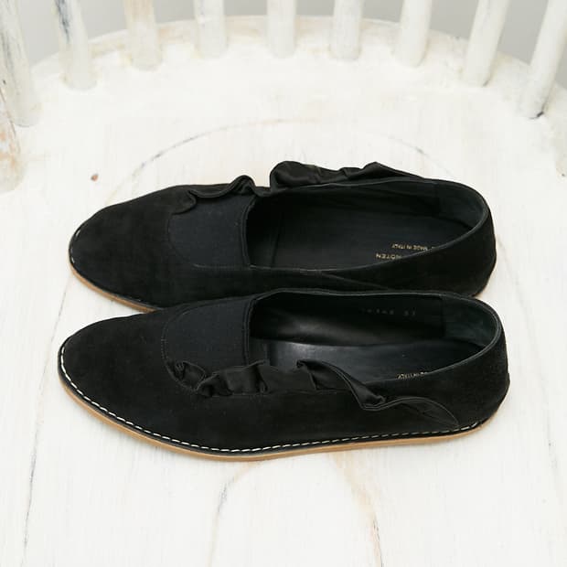 Suede Ruffle Slip-on