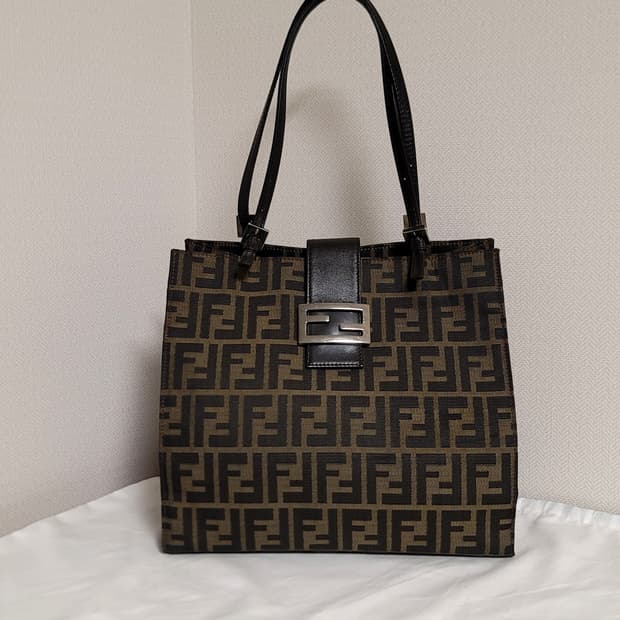 펜디 가방,토트백.(디올샤넬보테가루이비통구찌셀린느생로랑발렌시아가프라다)