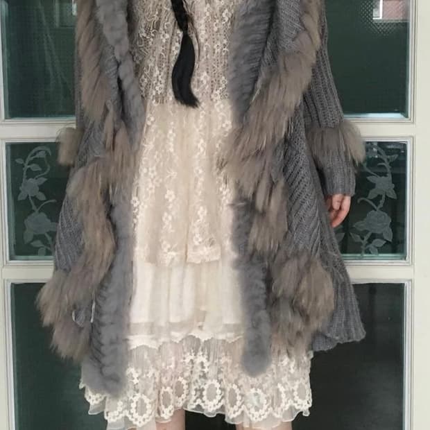 퍼 트리밍 니트